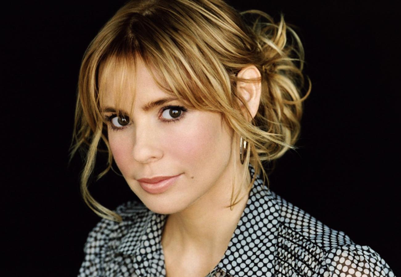 Olivia d'Abo appearance in Common Appearance