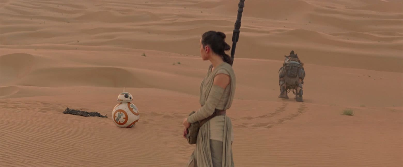 Rey encounters BB-8 in the deserts of Jakku.