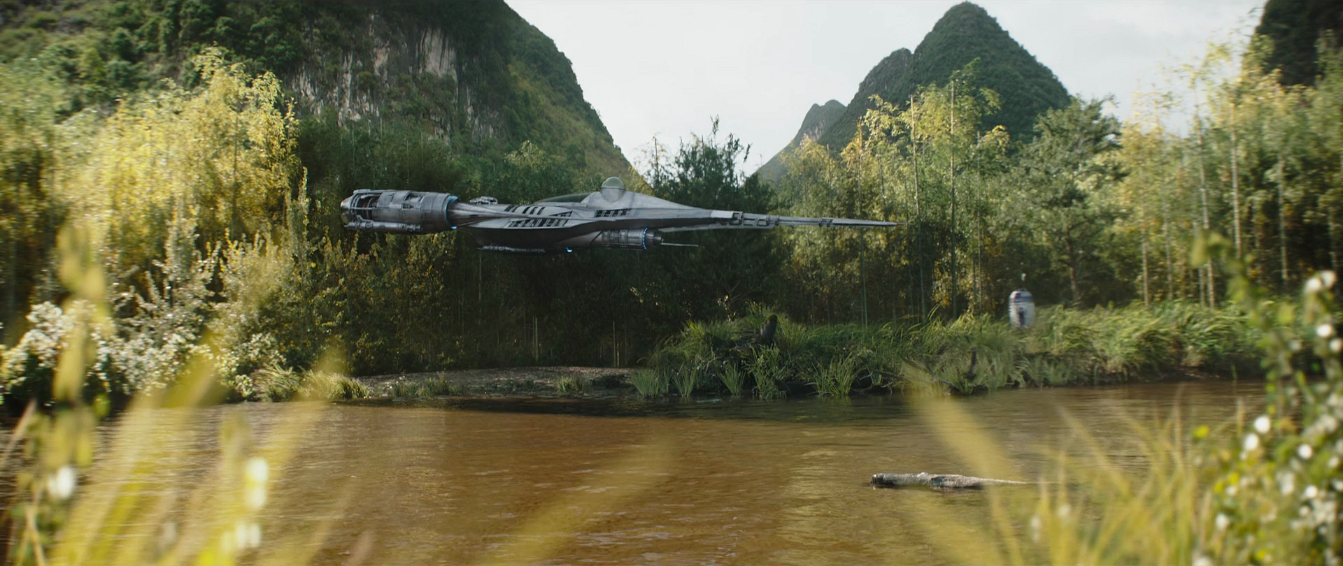 Djarin sets his fighter down near the construction site of Skywalker's Jedi Temple.