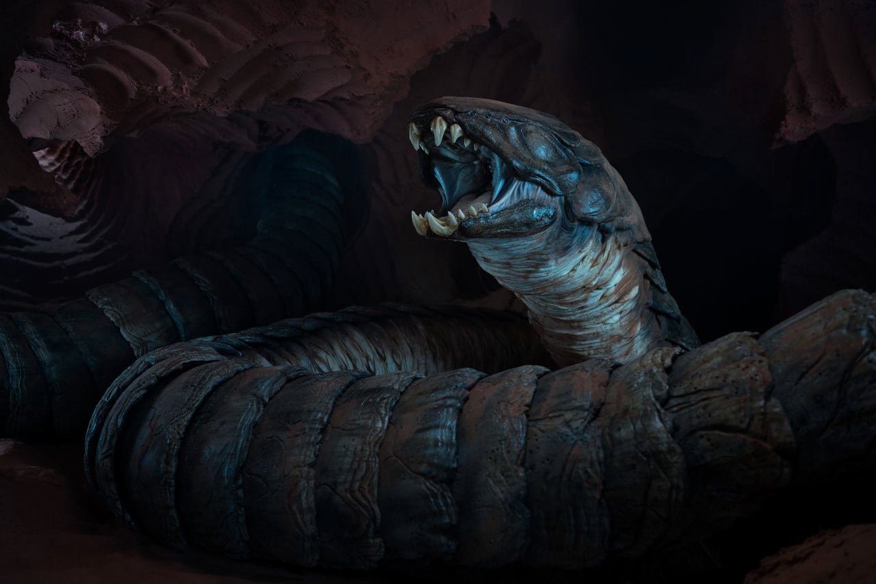 Rey healed a serpentine Vexis, which helped them escape the tunnels.