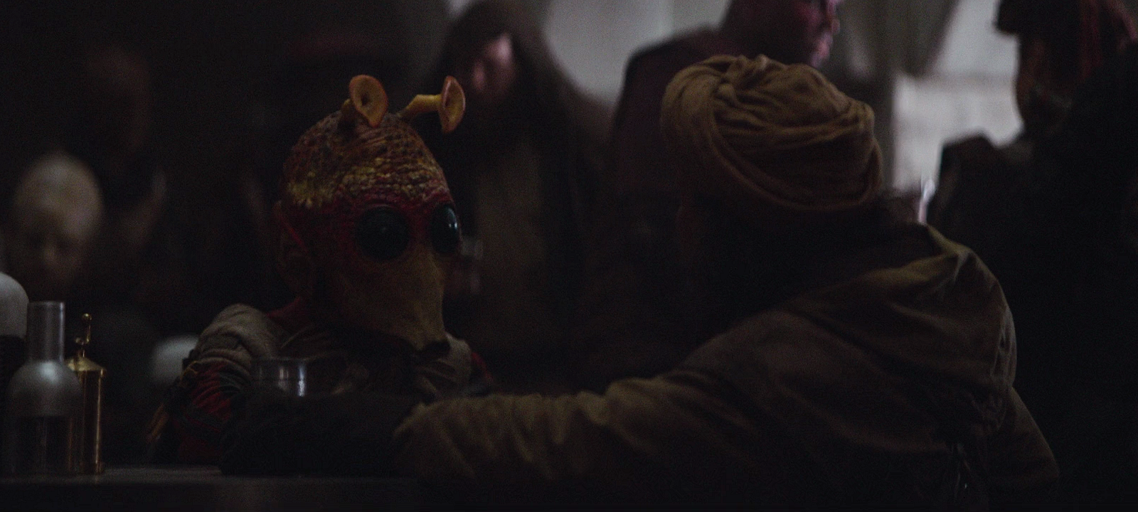 Chussido spent time in a cantina with other Guild members.