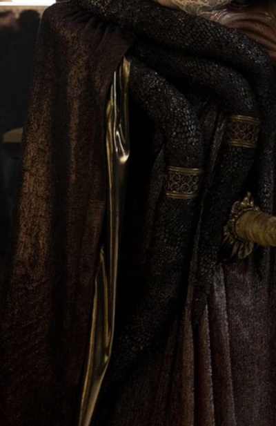 Yekermo outer robe | Wookieepedia | Fandom