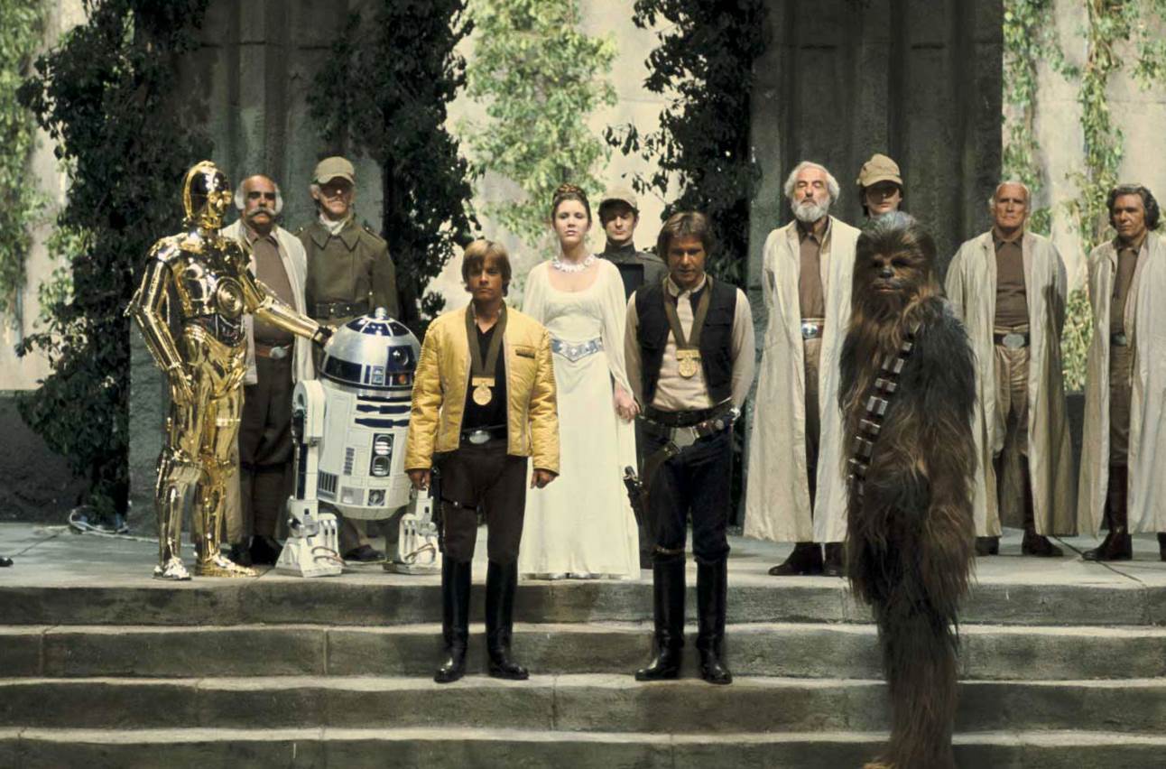 Lajaie was present at the ceremony of awarding the Medal of Bravery to the Heroes of Yavin.