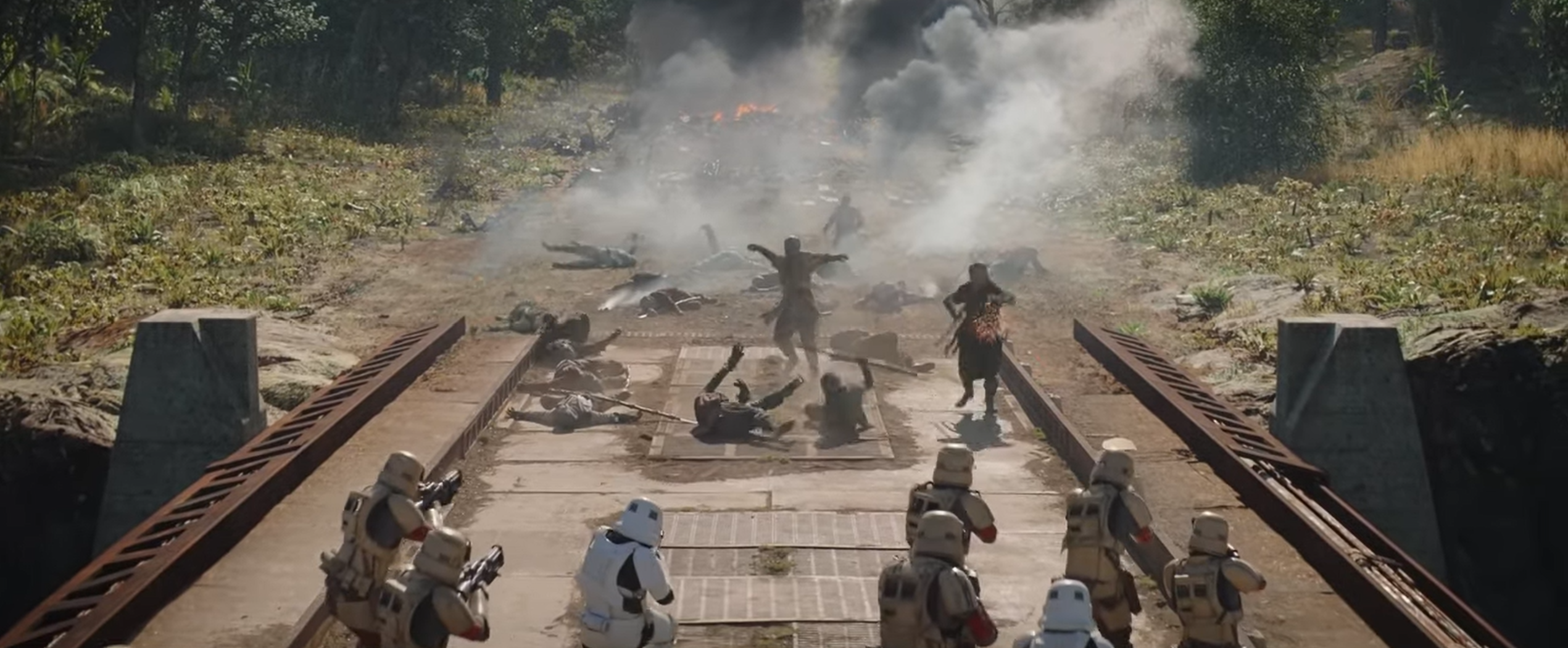 Morak remnant stormtroopers rush out to defend the refinery against pirates.