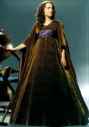 Padmefull6Velvet.jpg (405 KB) Green velvet dress (with hood down)