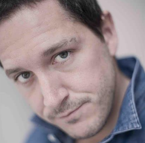 Bertie Carvel appearance in Common Appearance