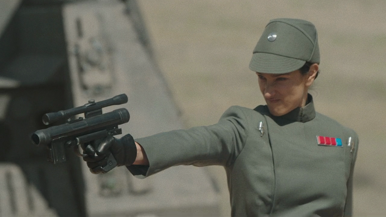 Imperial officer turned defector Tala Durith wielded an SE-14r.