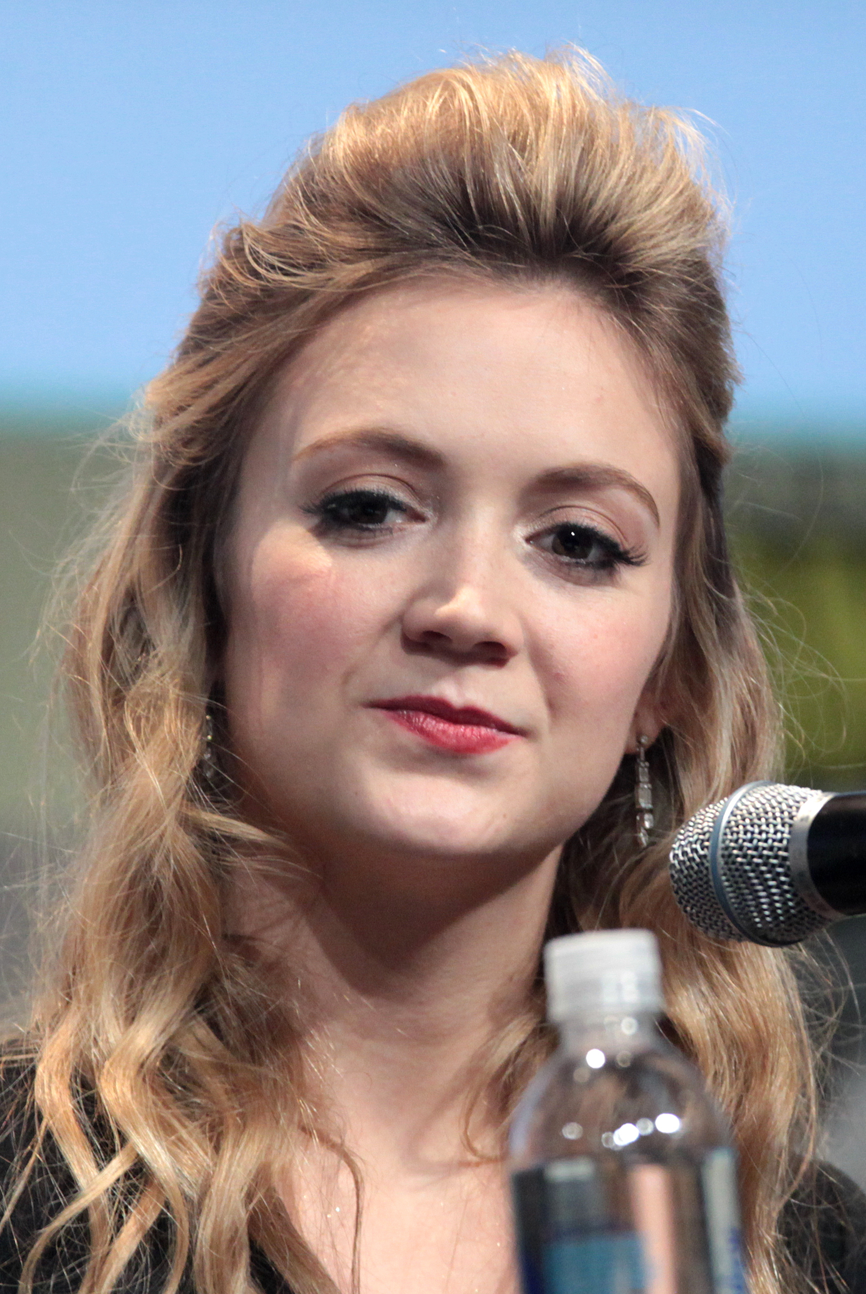 Billie Lourd appearance in Common Appearance