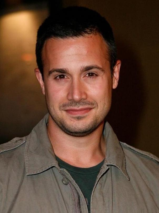 Freddie Prinze Jr. appearance in Common Appearance