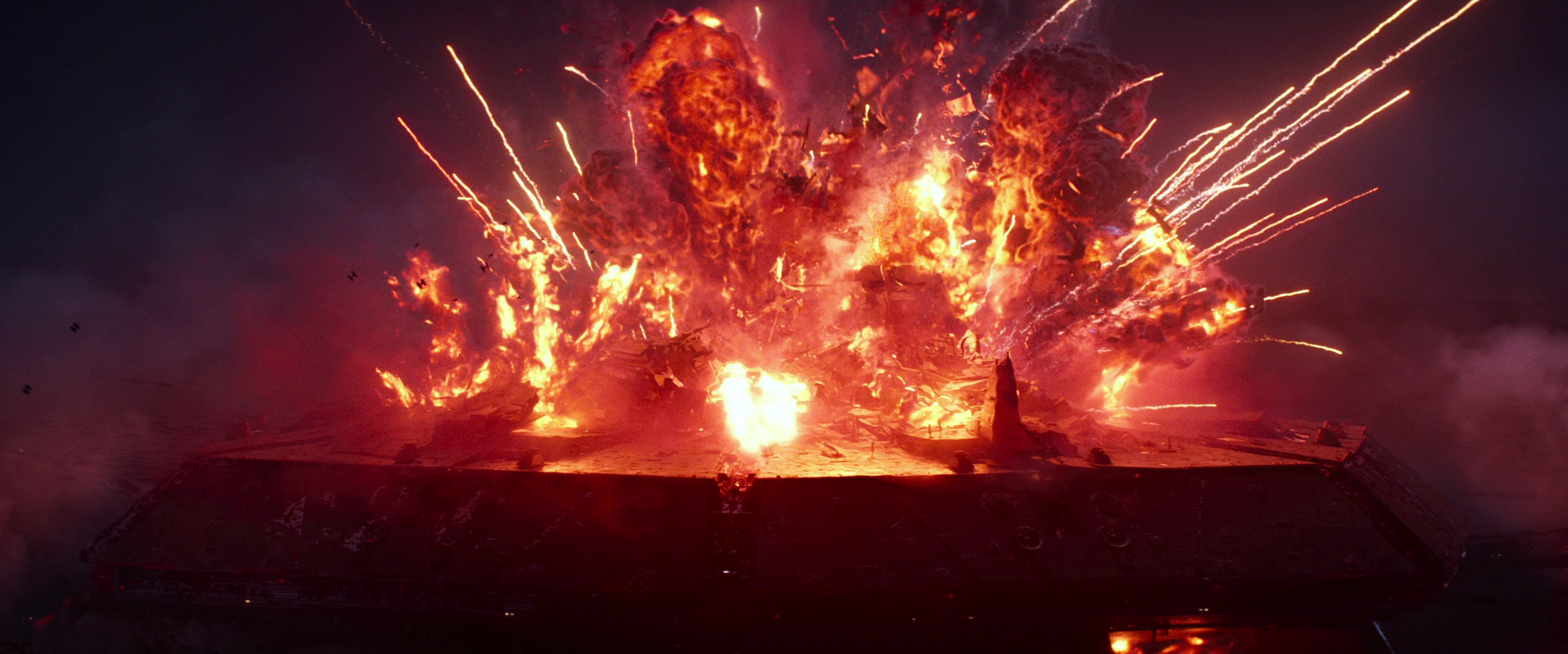 The destruction of Starkiller Base's thermal oscillator