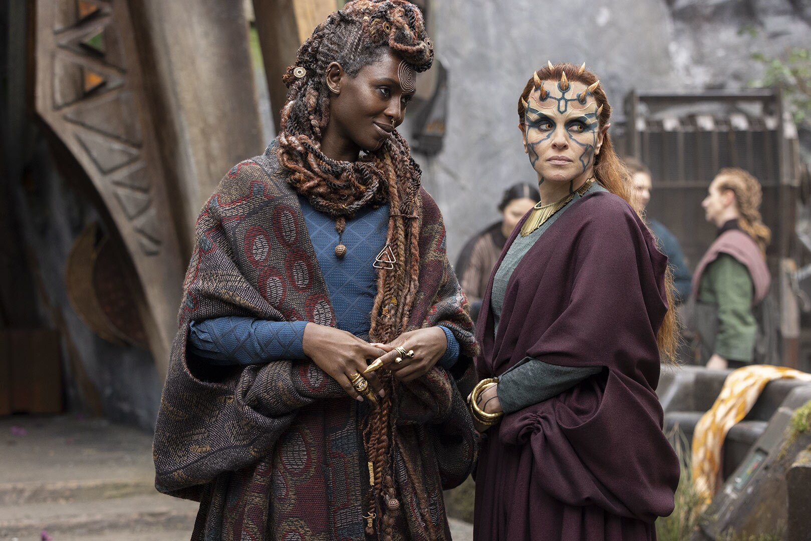 Aniseya and Koril conversed about their daughters and the visiting Jedi while in their coven's fortress.