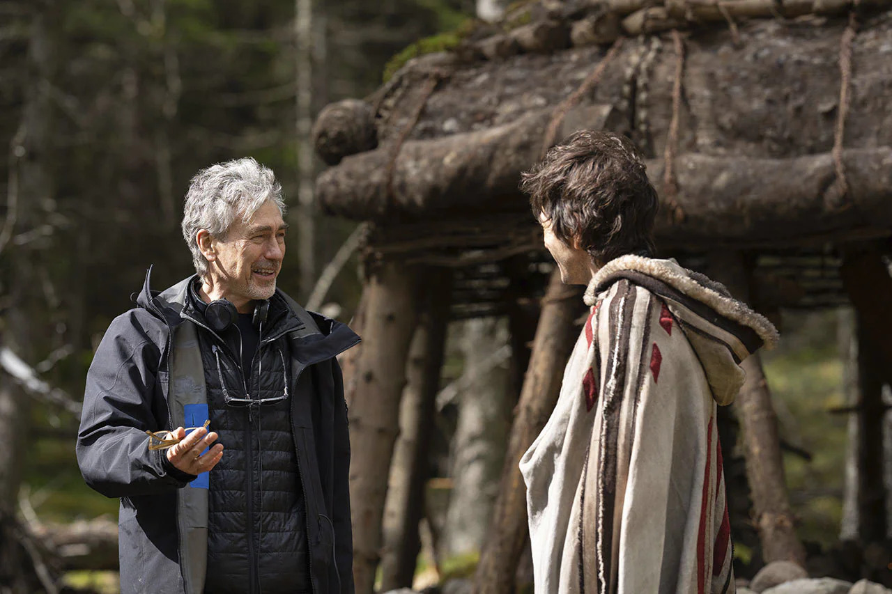 Tony Gilroy and Diego Luna on the Aldhani set