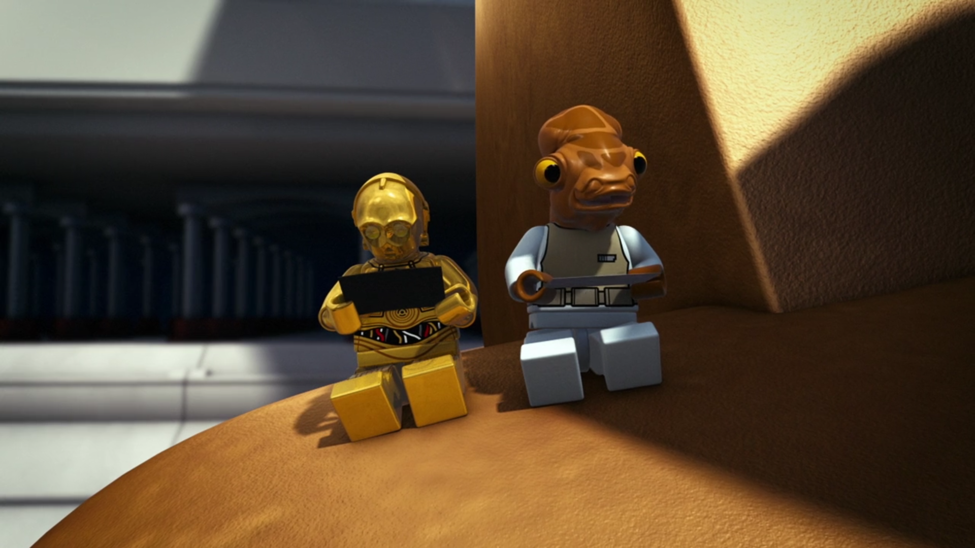 C-3PO and Admiral Ackbar discuss their missing items