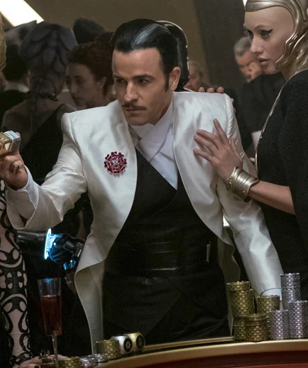 Tuxedo coat appearance 