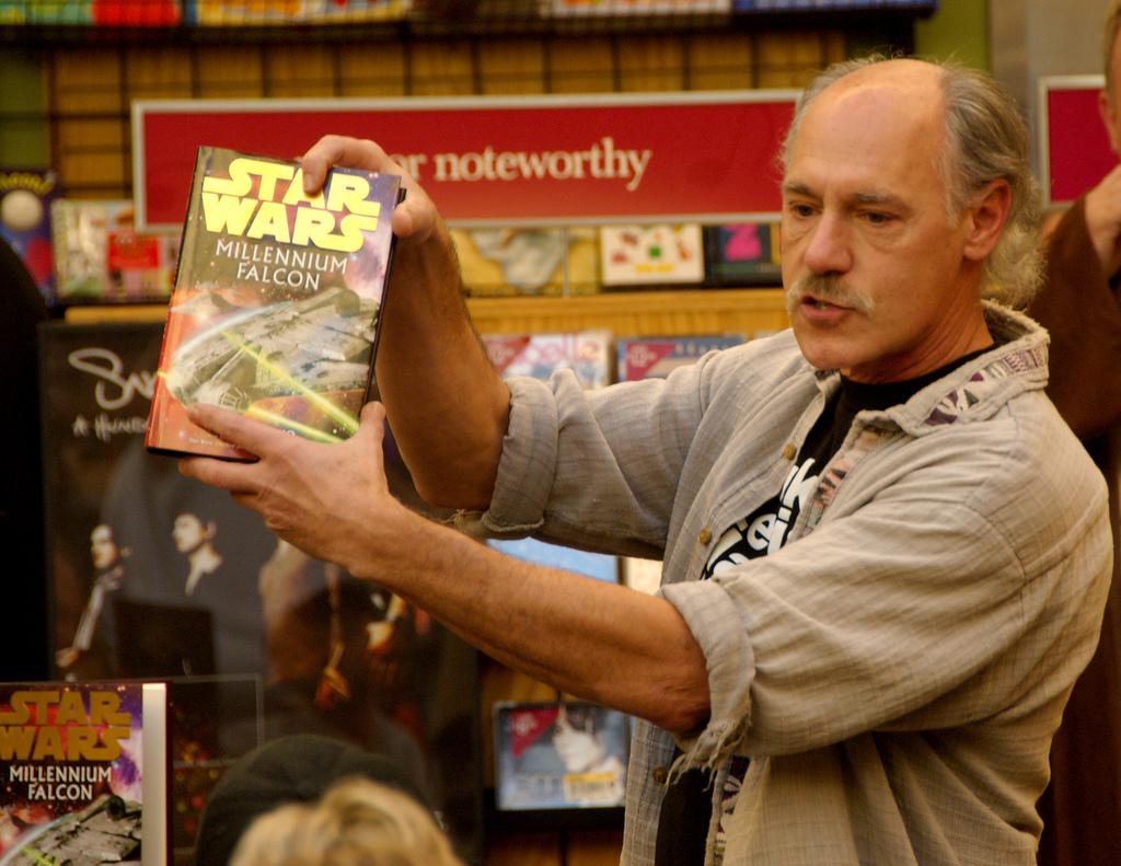 Luceno promoting Millennium Falcon at a Borders in 2008