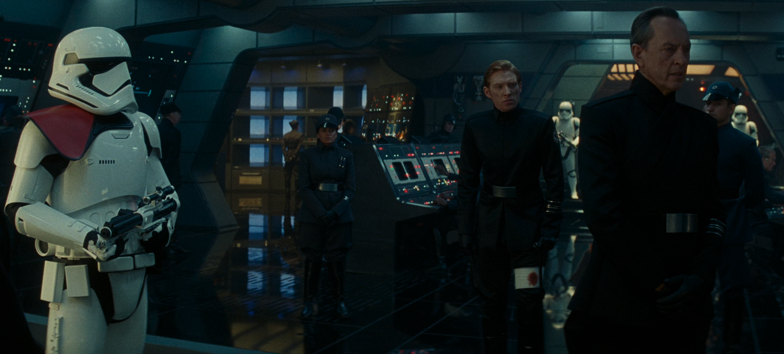 Pryde executed General Armitage Hux for defection and espionage after deducing that the young officer was a spy.