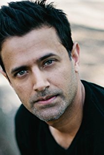 Navin Chowdhry appearance in Common Appearance