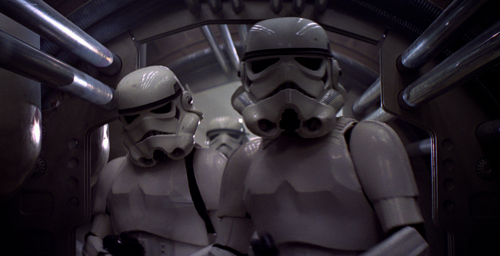 Lareka (left) and TK-9091 (right) find Leia Organa