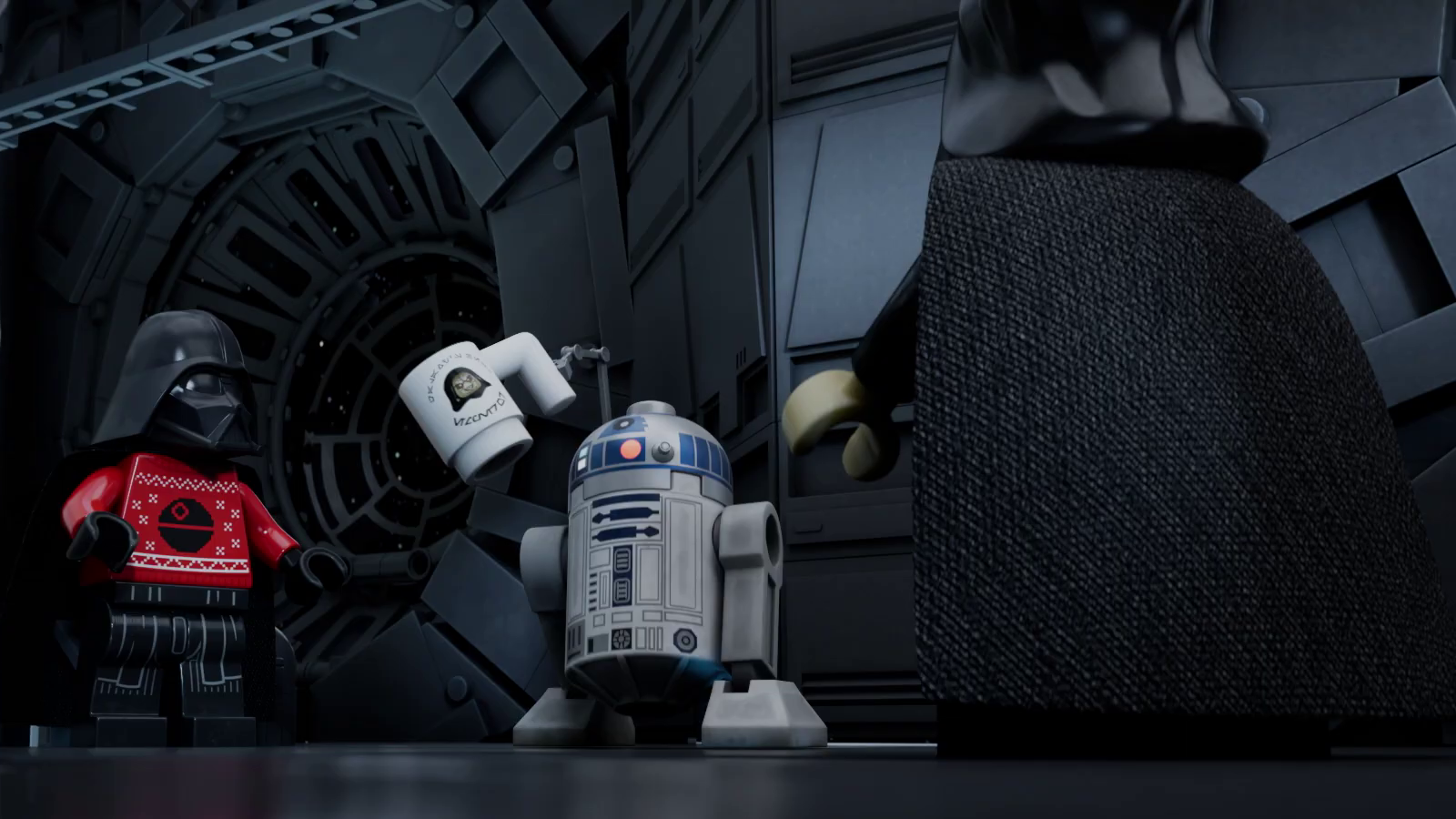 R2-D2 snatched the mug from the Sith Lords during a white bantha swap in Life Day.