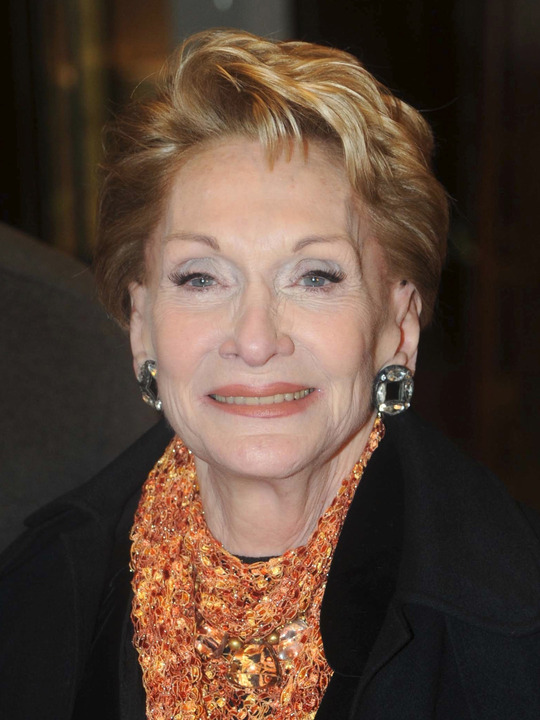 Siân Phillips appearance in Common Appearance