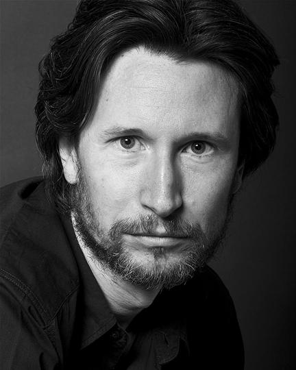 Jonathan Aris appearance in Common Appearance