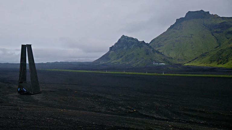 Krennic's shuttle at the Erso homestead