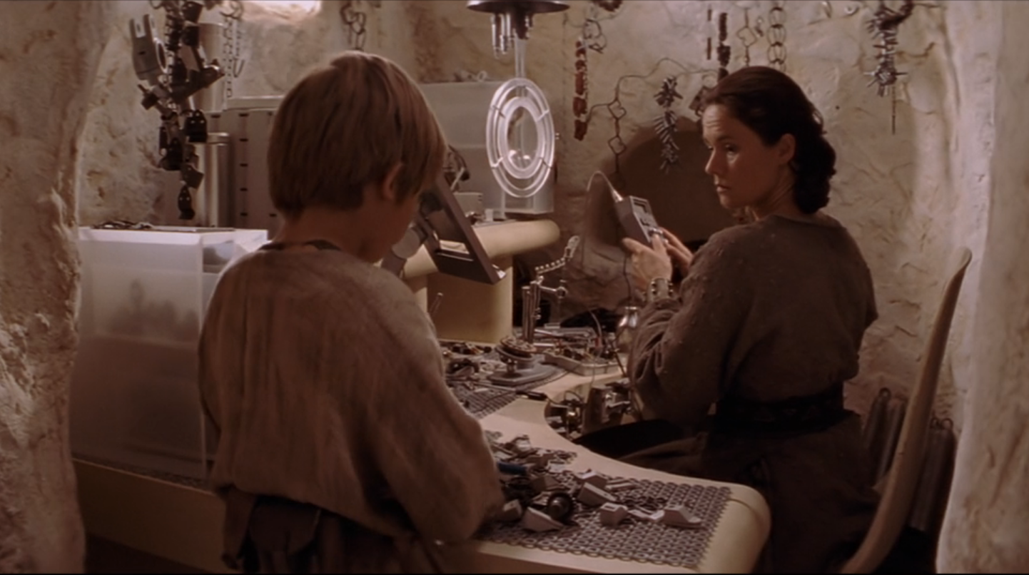 Shmi Skywalker used an aeromagnifier at her workstation.