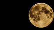 Trovate-caverne-sul-lato-oscuro-lunare-esperti-abitate-da-alieni