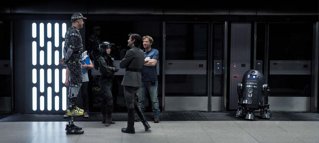 C2-B5 was part of the Rogue One filming at the Canary Wharf station.