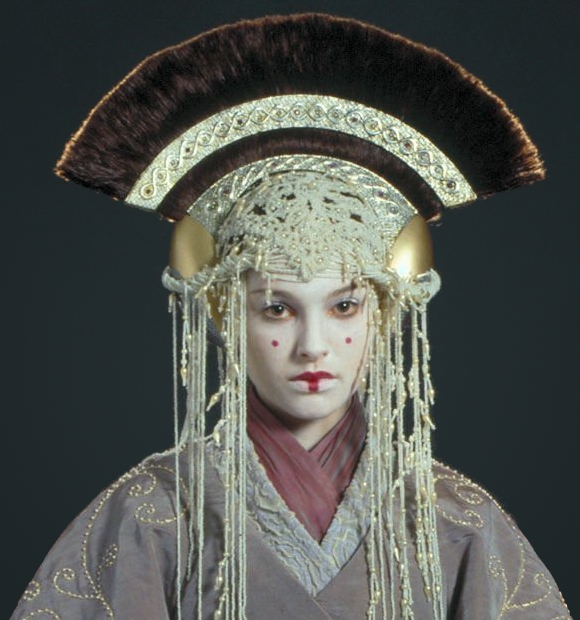 Shiraya fan headdress appearance in Common Appearance