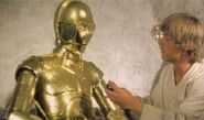 Luke C-3PO-Lost Cut SWI14.jpg (29 KB) Luke decides to not reattach C-3PO's restraining bolt