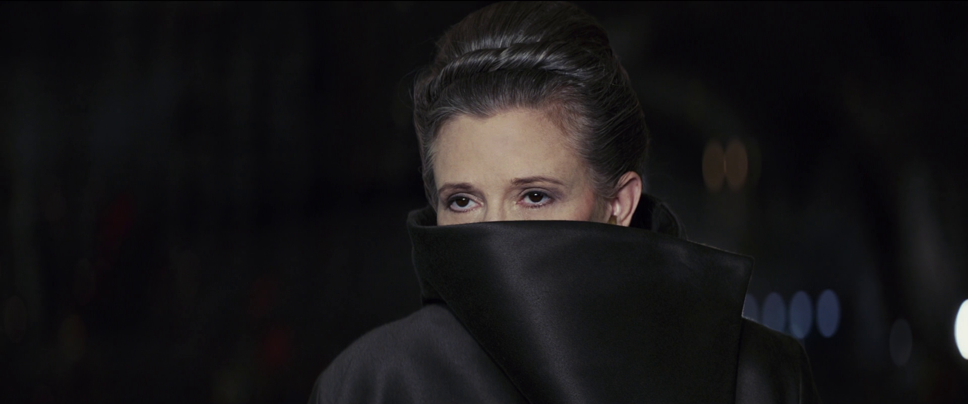 Leia in the brief calm moments before the Battle of Crait