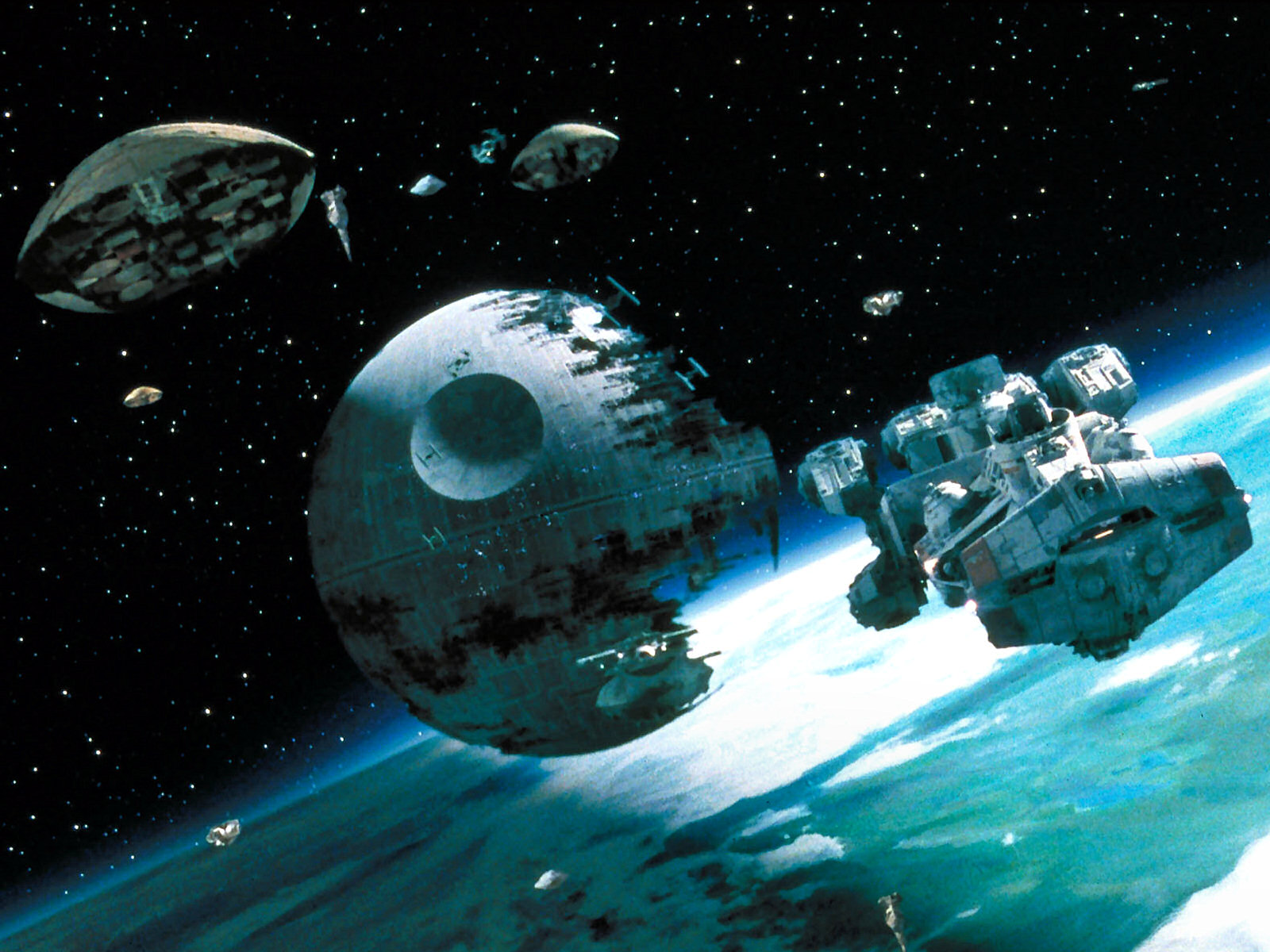 A Braha'tok-class gunship (to the lower left of the CR90 corvette) during the Battle of Endor.