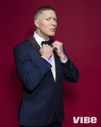 Joseph-Sikora-VIBE-red.jpg (1,36 Mio)