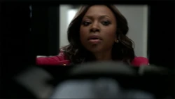 Tasha s'occupe de "ce que James a laissé dans le four pour elle"