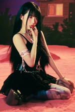 Metamorphic (5) (June 2024)