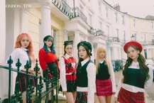 STAYC 2024 Photo Book [London STAY] (1) (January 2024)