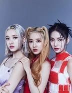 ELLE Korea (3) (September 2021) (J, Sieun, Isa)