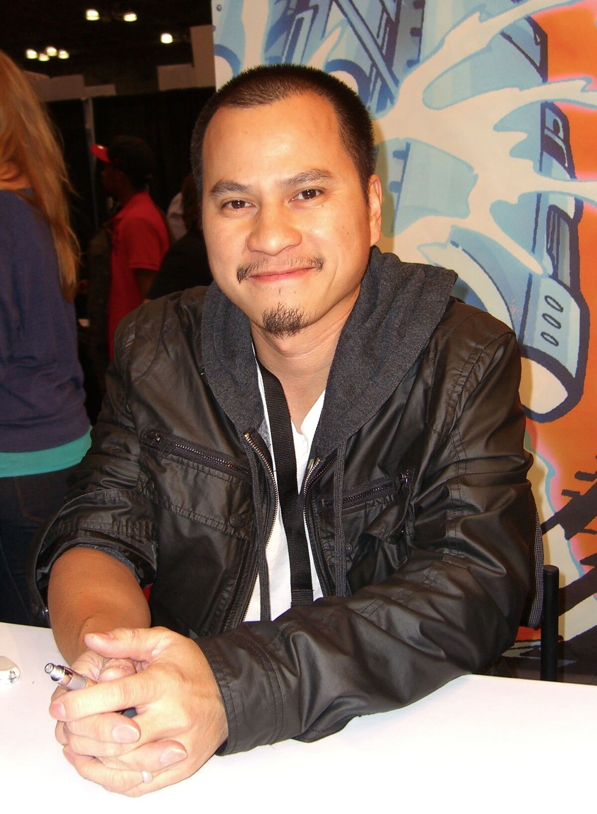 Dustin Nguyen Stephanie Brown Wiki Fandom