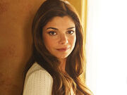20090318-laura-san-giacomo-favorite-290x218.jpg