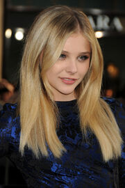 1384943687077 cutie-chloe-chloe-moretz-31234359-1707-2560