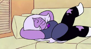 S1 e8 Amethyst resting on the couch