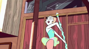 S1 e8 Pearl practing with her spear