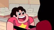 Garnet brinca com Steven.