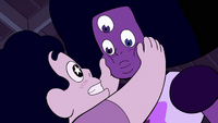 Steven feliz ao saber que Garnet vai contar como Rubi e Safira se conheceram.