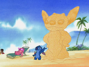 Lilo & Stitch The Series - Angel - Stitch impressing Angel with life-size sand sculpture of her