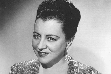 Carly Craig Three Stooges