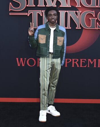 110010 caleb-mclaughlin-premiere-tercera-temporada-stranger-things