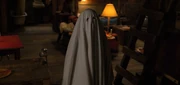El as a bedsheet ghost.
