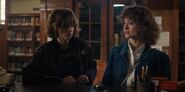 S4E3-Robin and Nancy hearing the librarian approaching